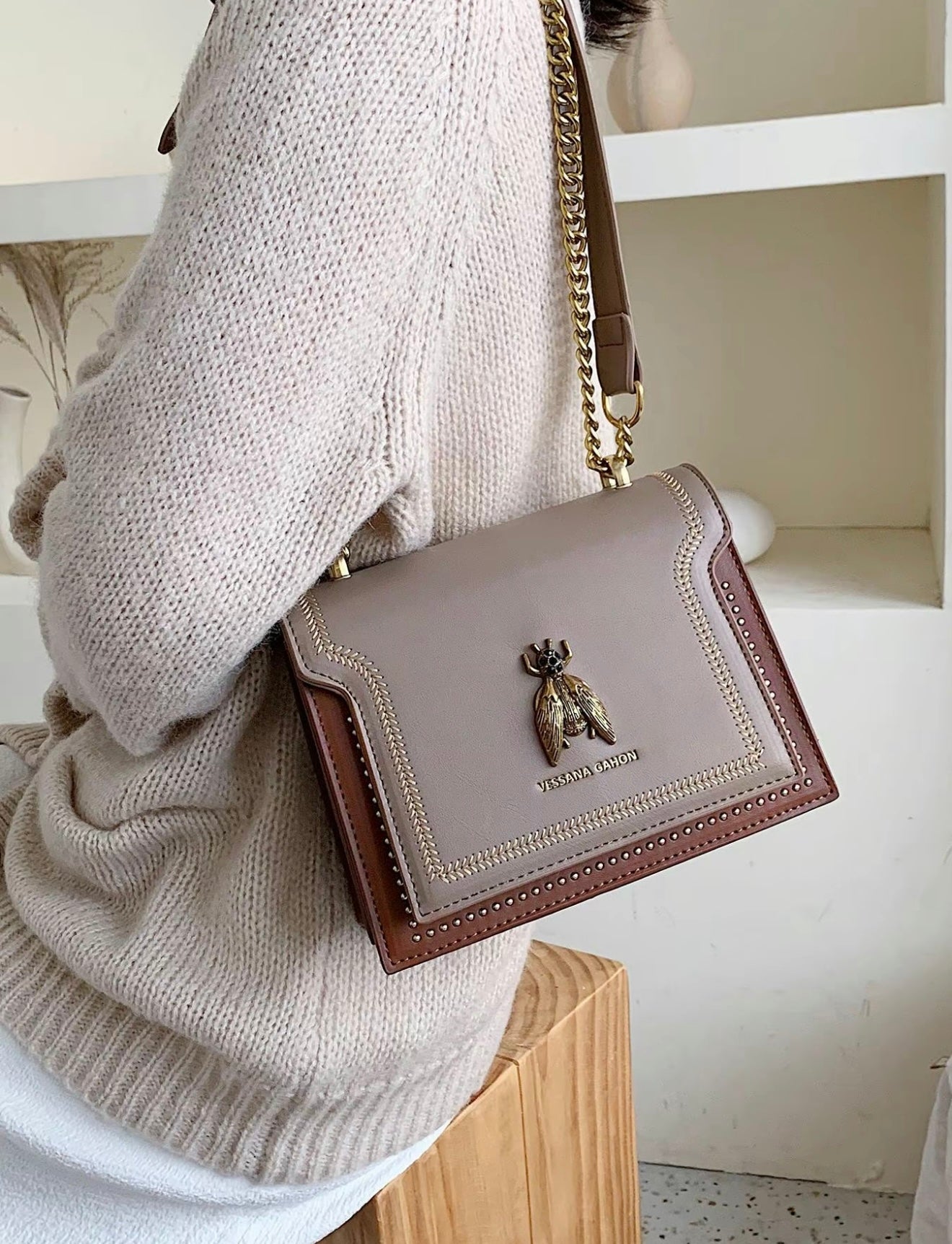Khaki Victoria Lumina structured chain handbag with elegant detailing and chic accents, perfect for sophisticated style.