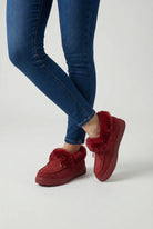 Lumina Wear Victoria women's burgundy winter boots with warm lining and stylish design, perfect for cold weather.
