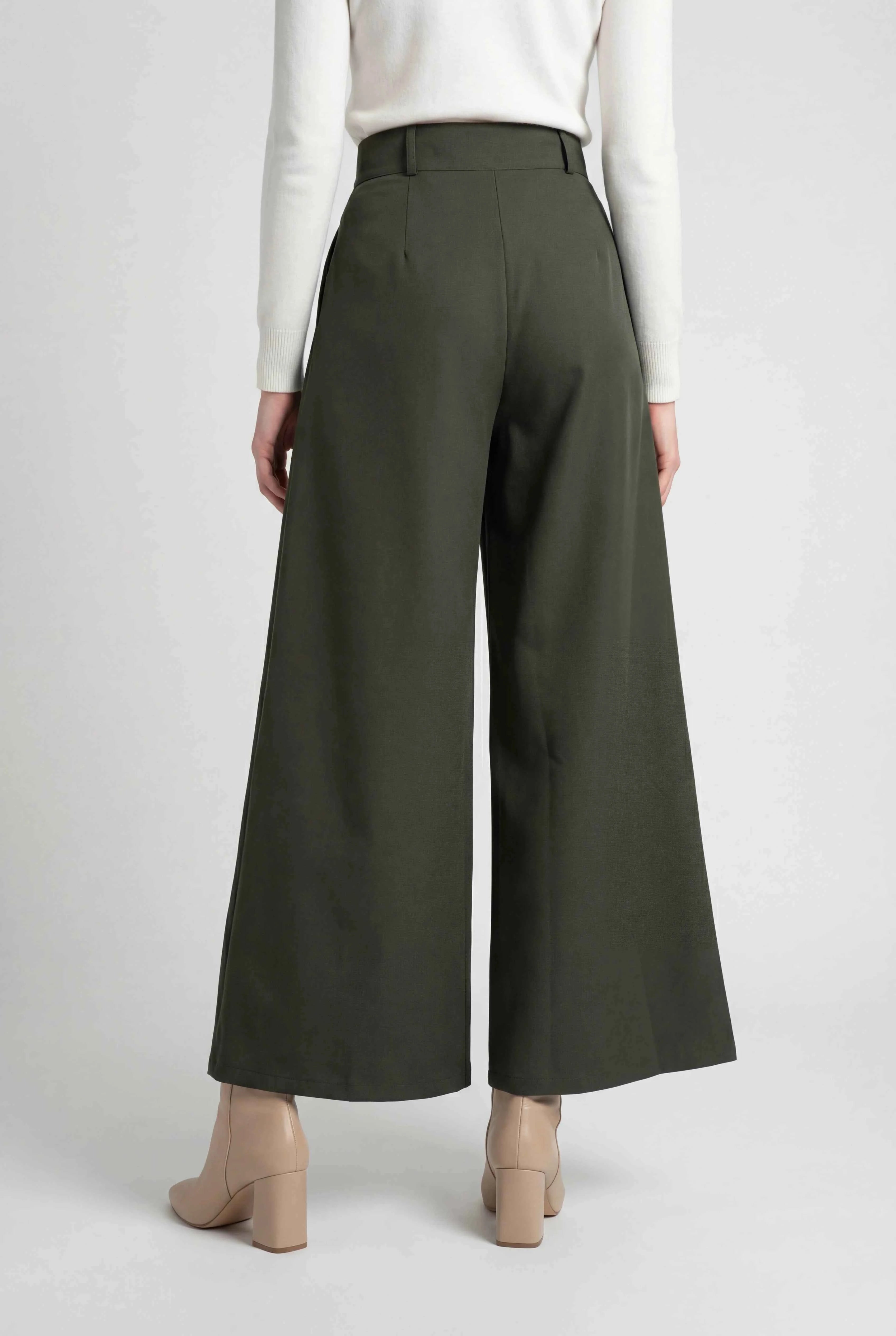Victoria high-waisted wide-leg trousers for women by Lumina Wear in army green, tailored with a relaxed fit and wide-leg design.